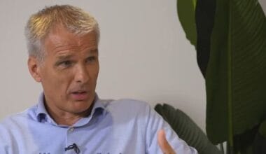 Wat is het vermogen van Jeroen Hoencamp?