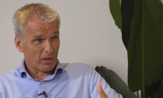 Wat is het vermogen van Jeroen Hoencamp?